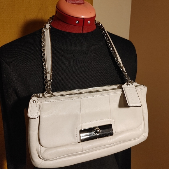 Coach Vintage Leather Purse - Picture 4 of 9